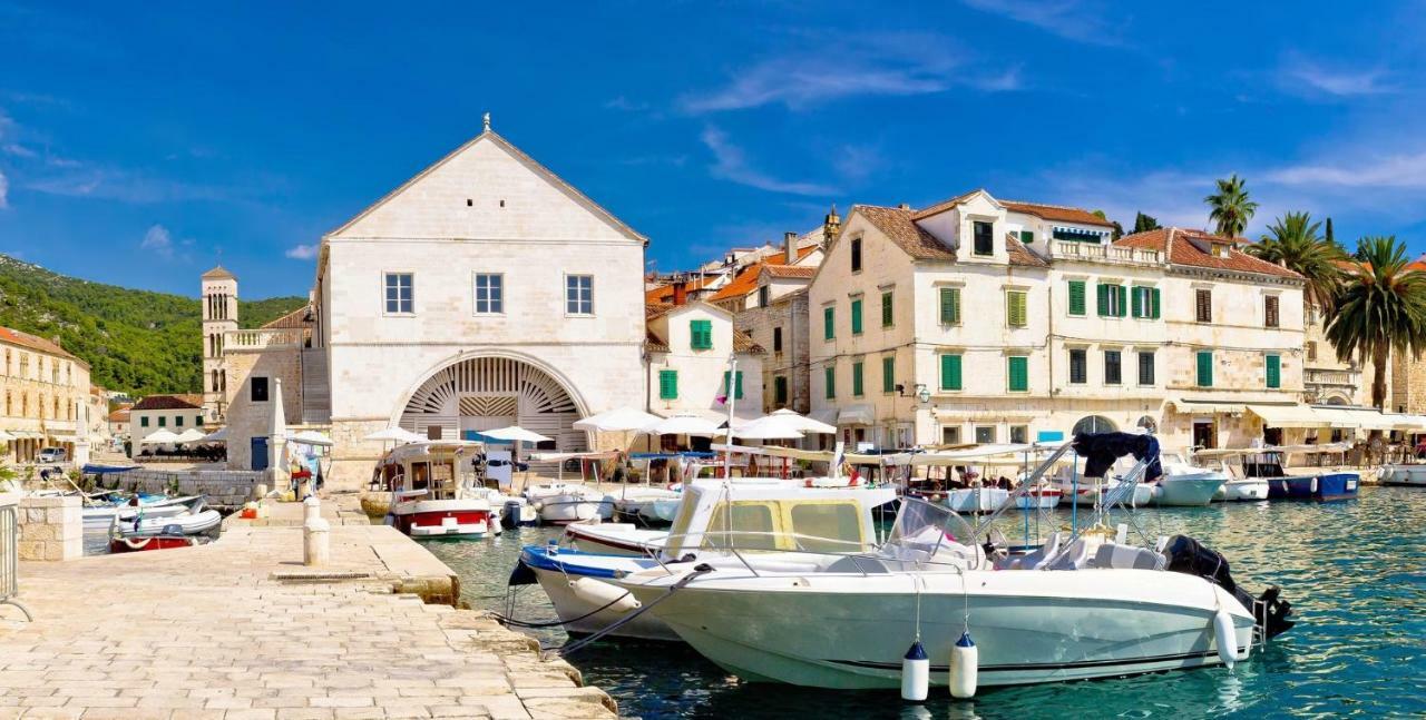 Apartment Plaza Hvar Town Eksteriør bilde
